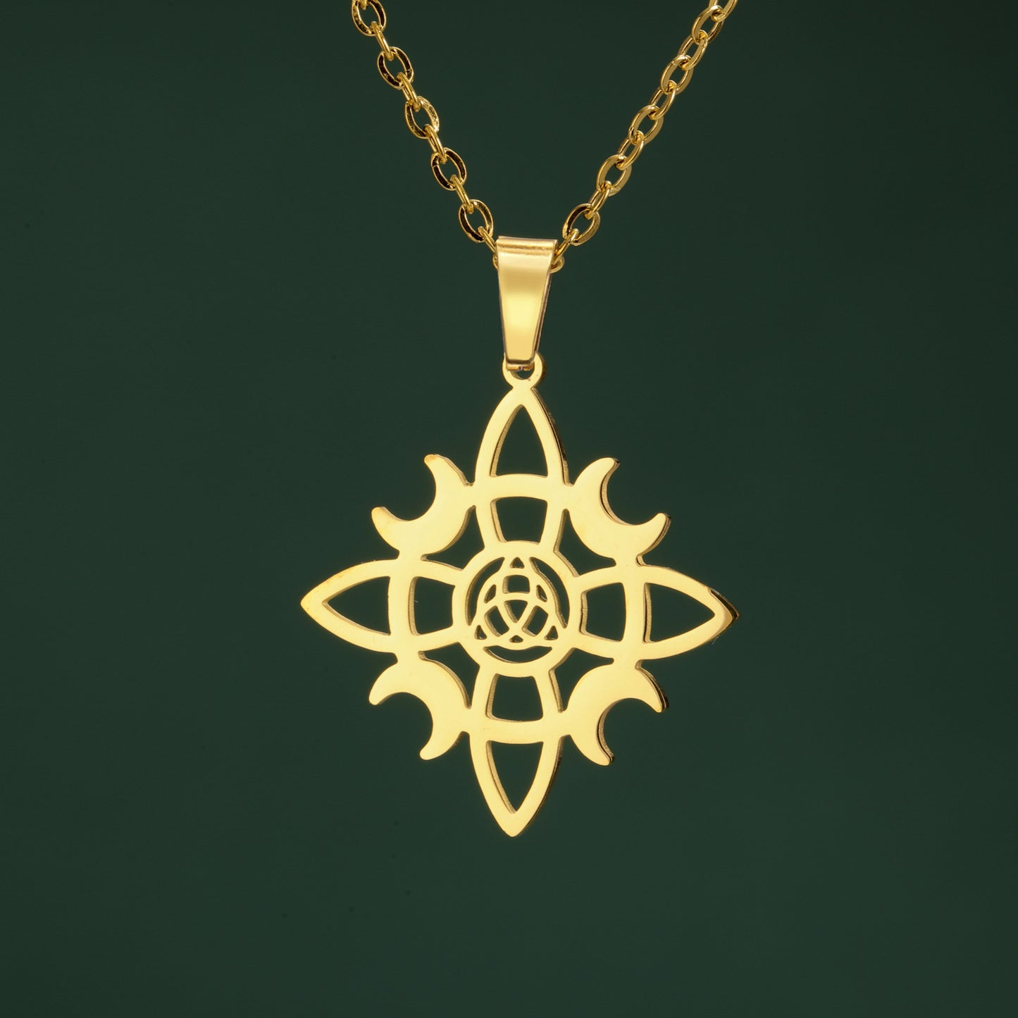 Collar Talismán "Estrella Mística y Nudos de Luna"